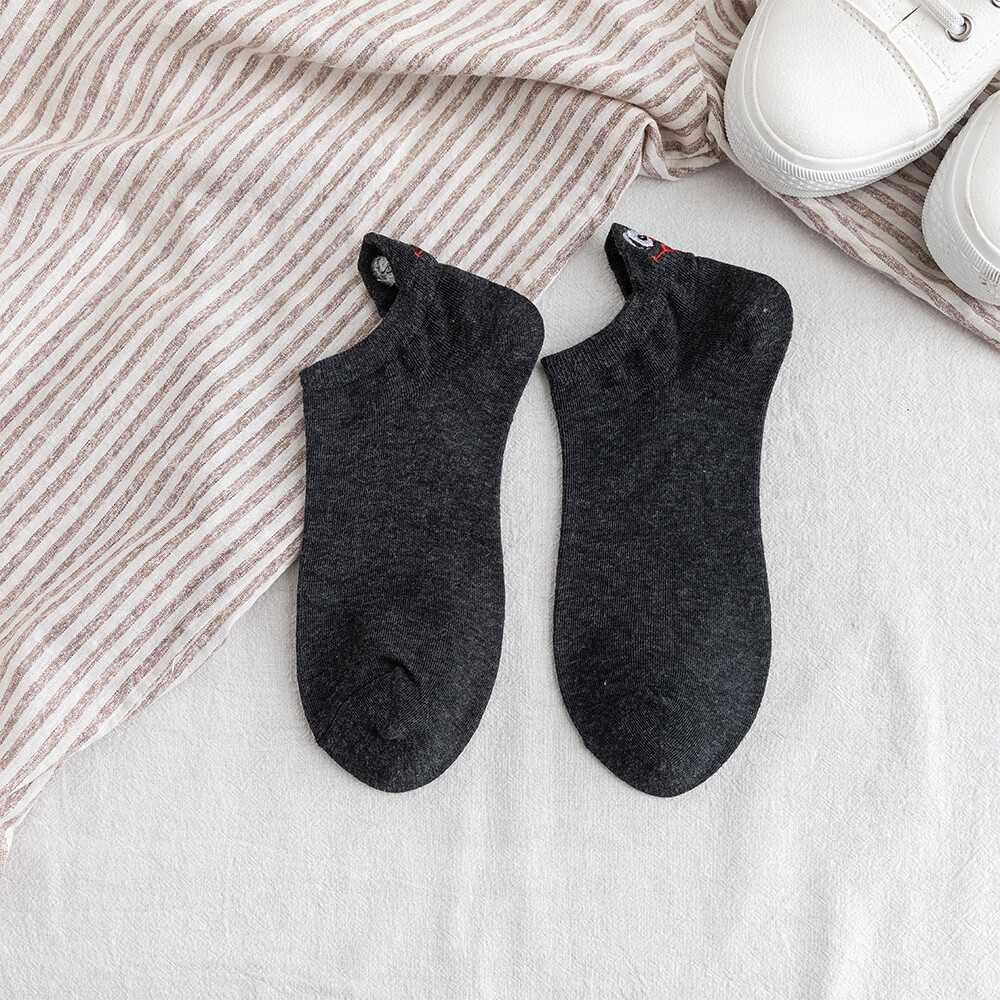 Women Cute Cotton Socks Fashion Cartoon Ankle Socks Embroidered Expression New