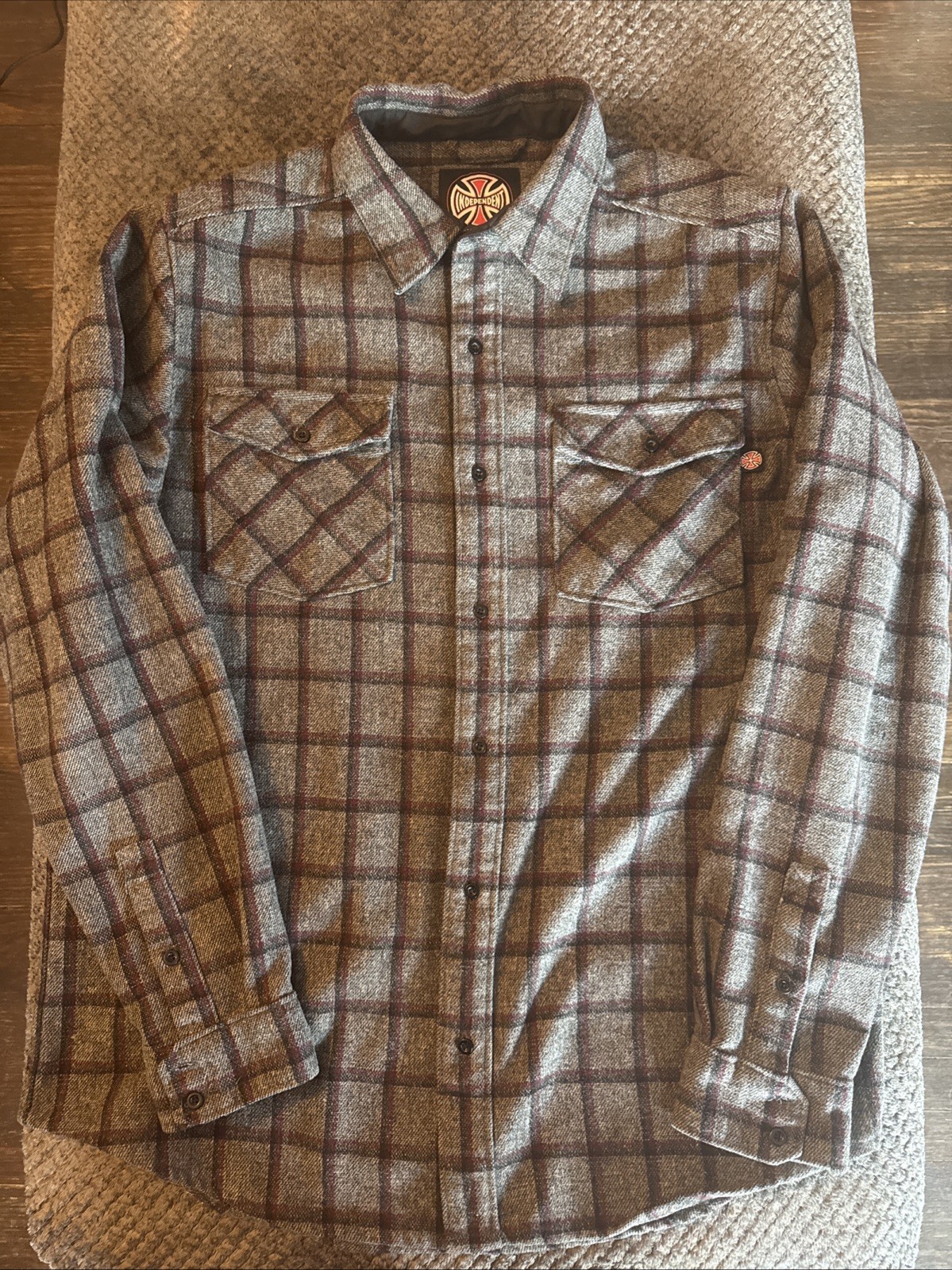 Independent Truck Co. Flannel Shirt Mens Large Skater Skate Punk Plaid EUC
