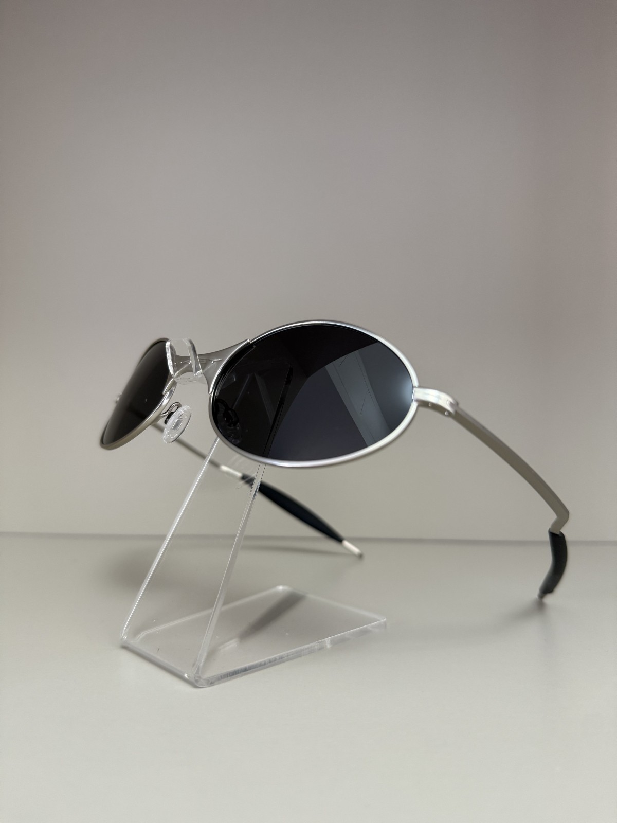 Oakley Vintage C Wire1.0 Sunglasses Sliver Frame Black Lenses