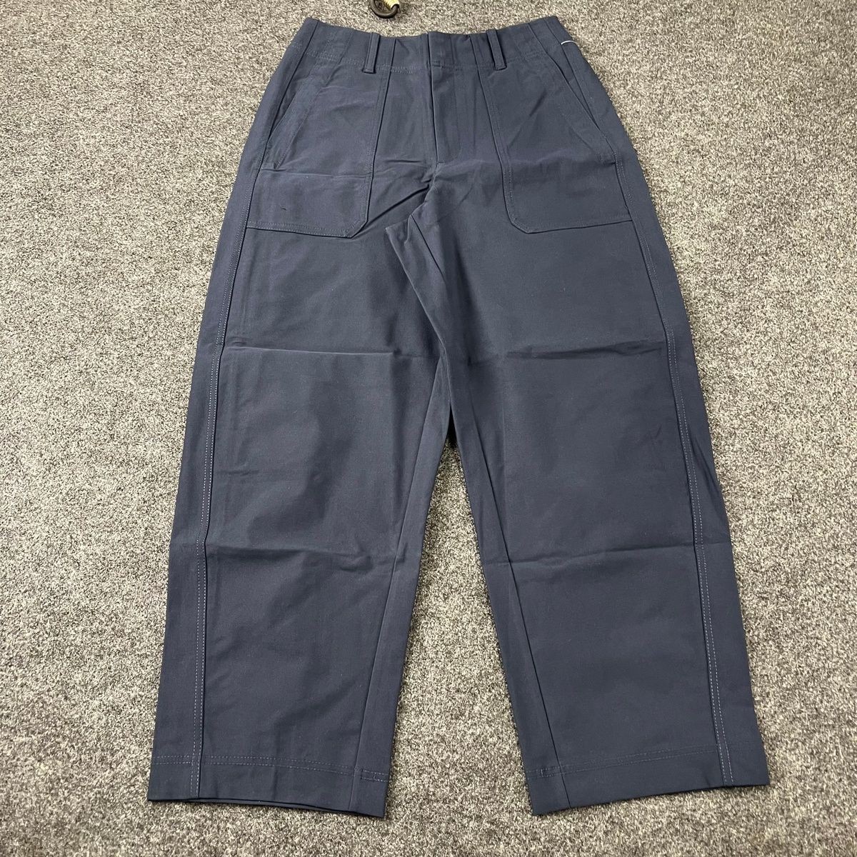 ATHLETA Skyline High Rise Barrel Leg Pants Women’s Size US 8 Navy