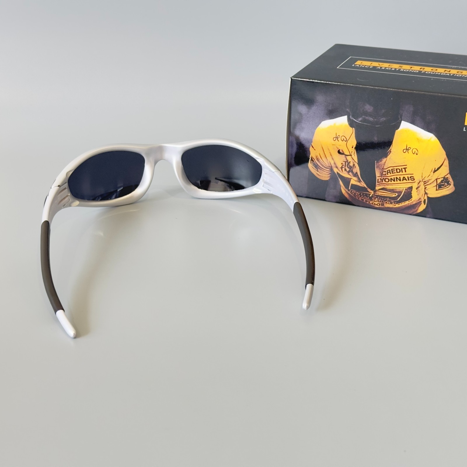 Oakley STRAIGHT JACKET 99 MUZM OO9505 Polarized Sunglasses Black Fire