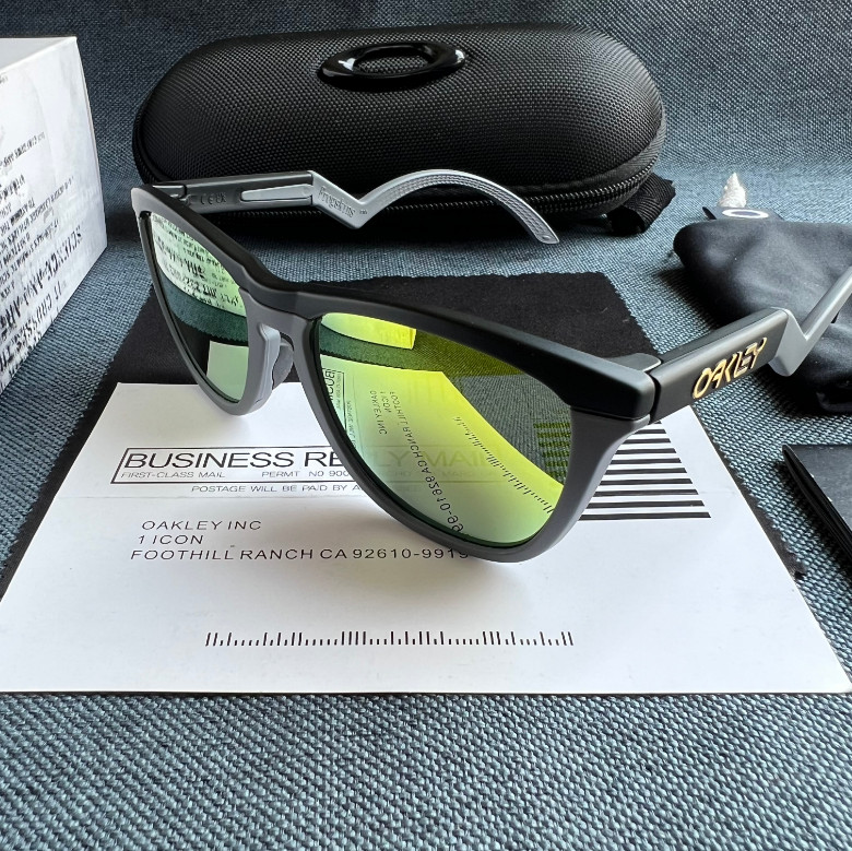 Oakley FROGSKINS HYBRID Sunglasses OO9289-0555 Black W/ PRIZM Yellow Lens