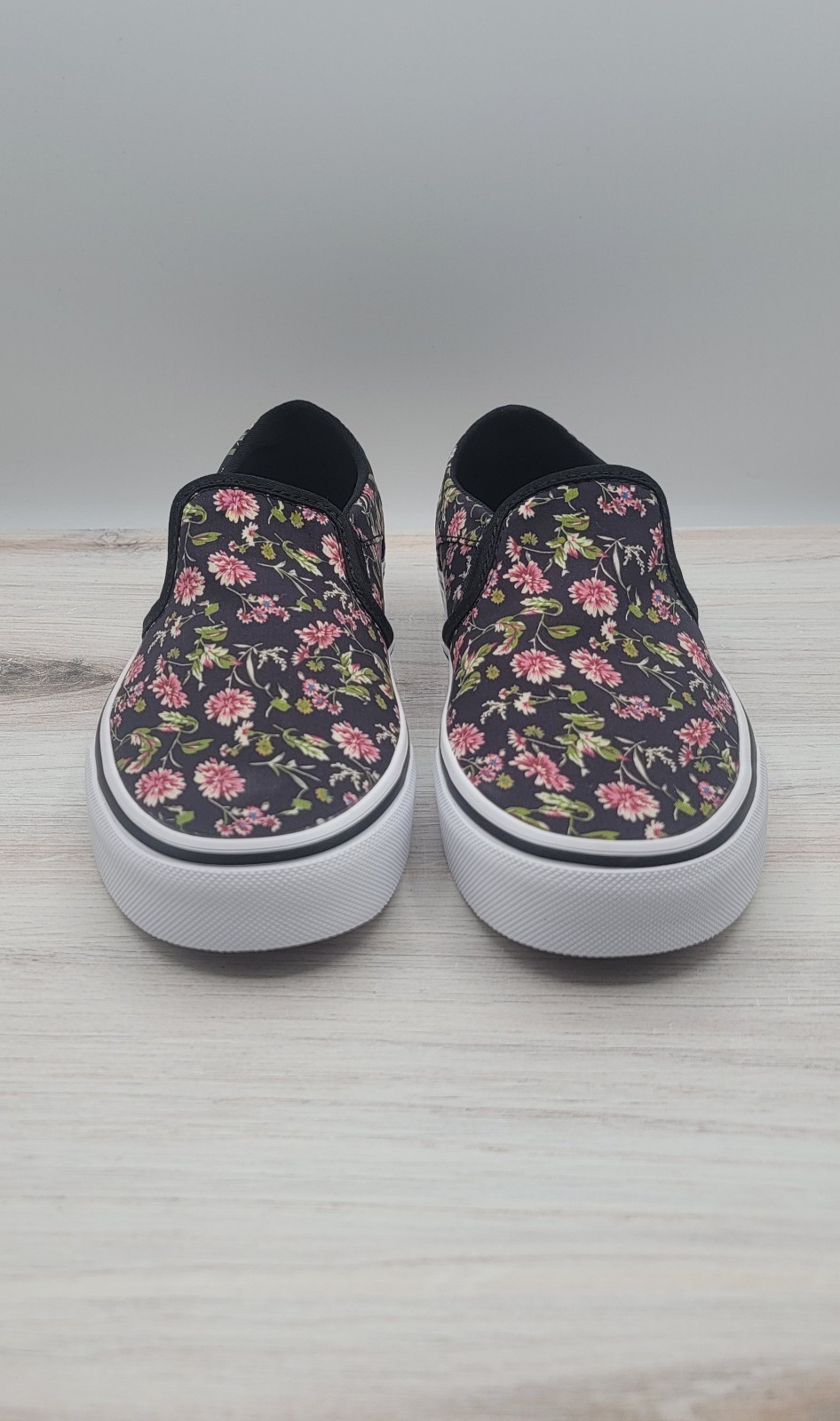 Vans Asher Dark Floral Black Multi Canvas Slip On Women’s Size 7.5 NWB