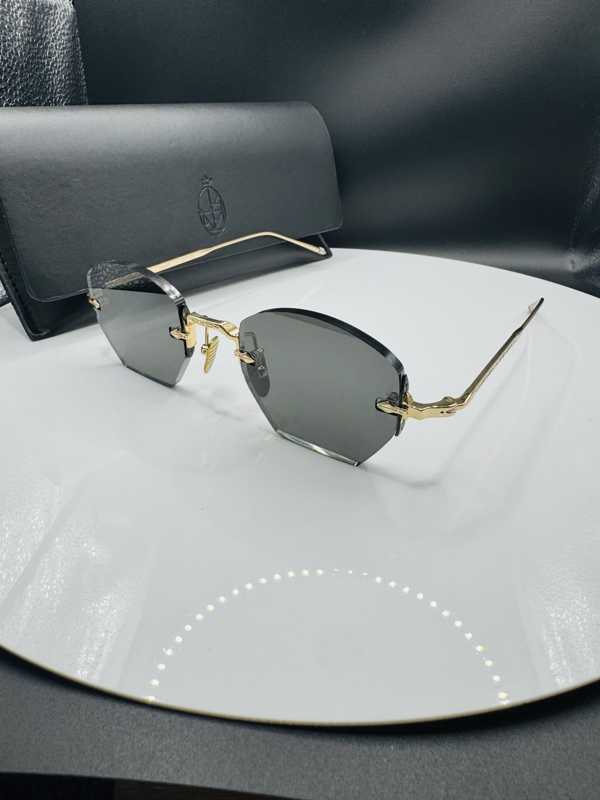 Men’s Rimless Sunglasses Gold Metal Frame Gray Tinted Plastic Lenses