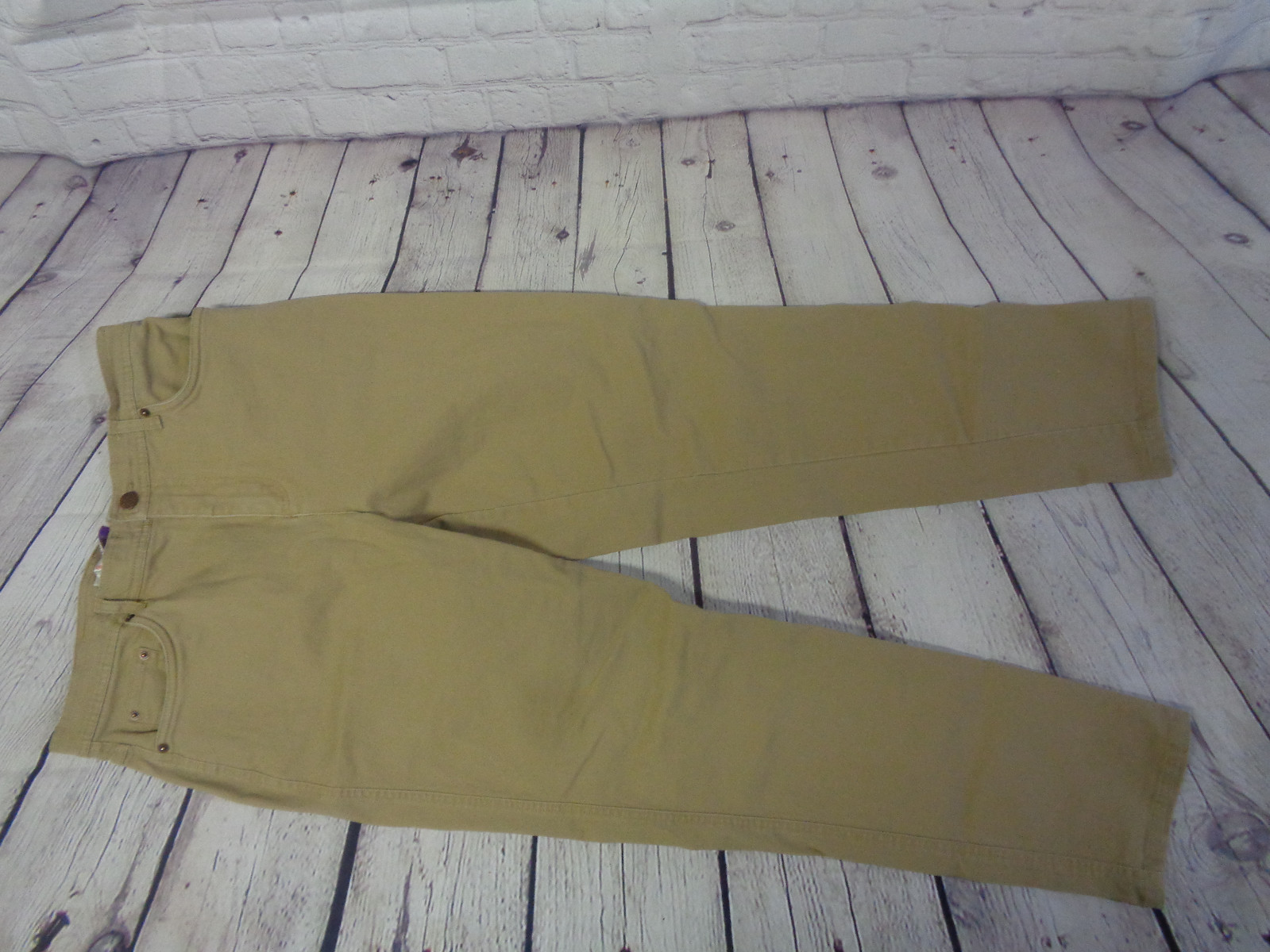 ! Bill Blass Women’s Tan Stretch Jeans Sz. 10