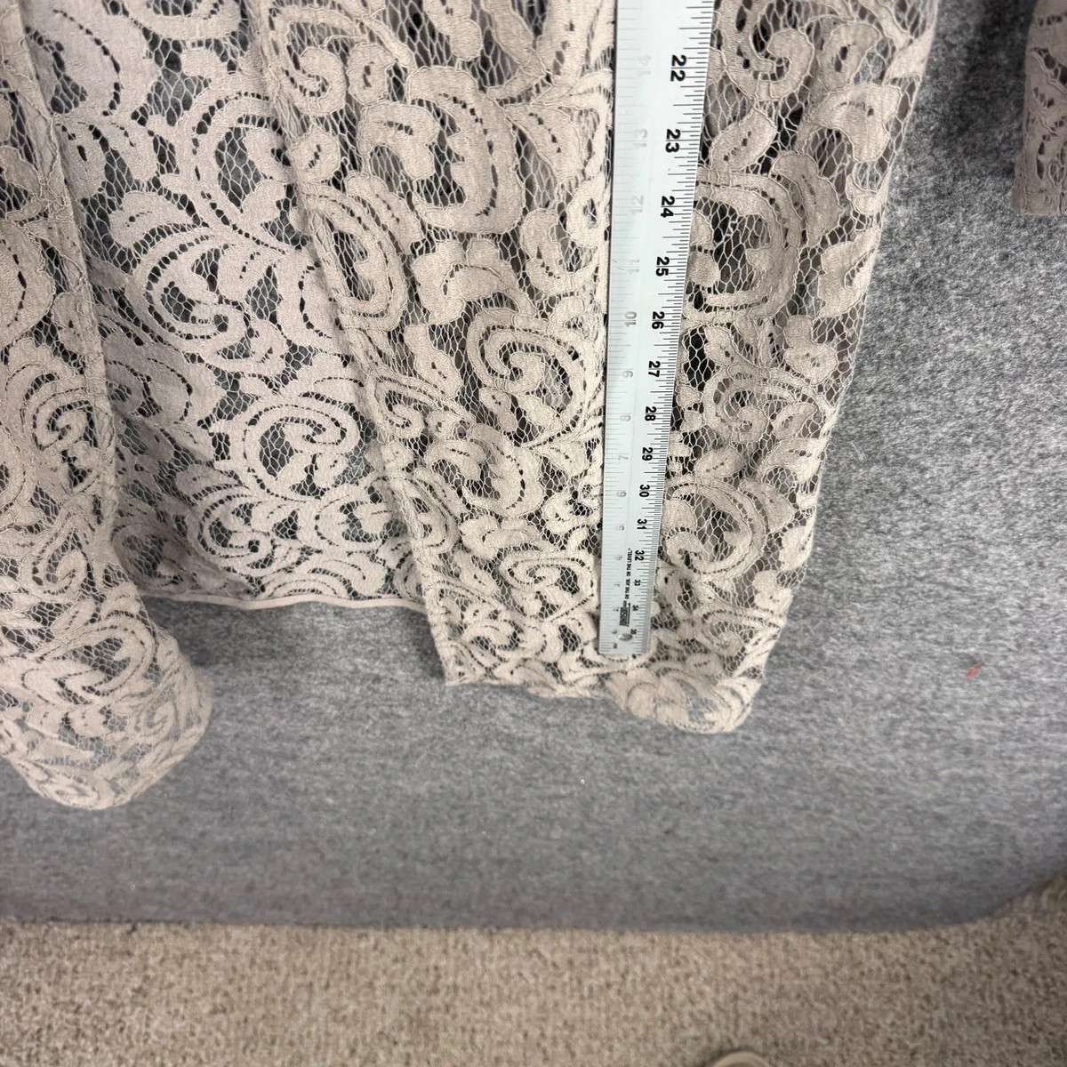 Unbranded Top Women M Medium Gray Floral Crochet Open Front Long Sleeve Casual