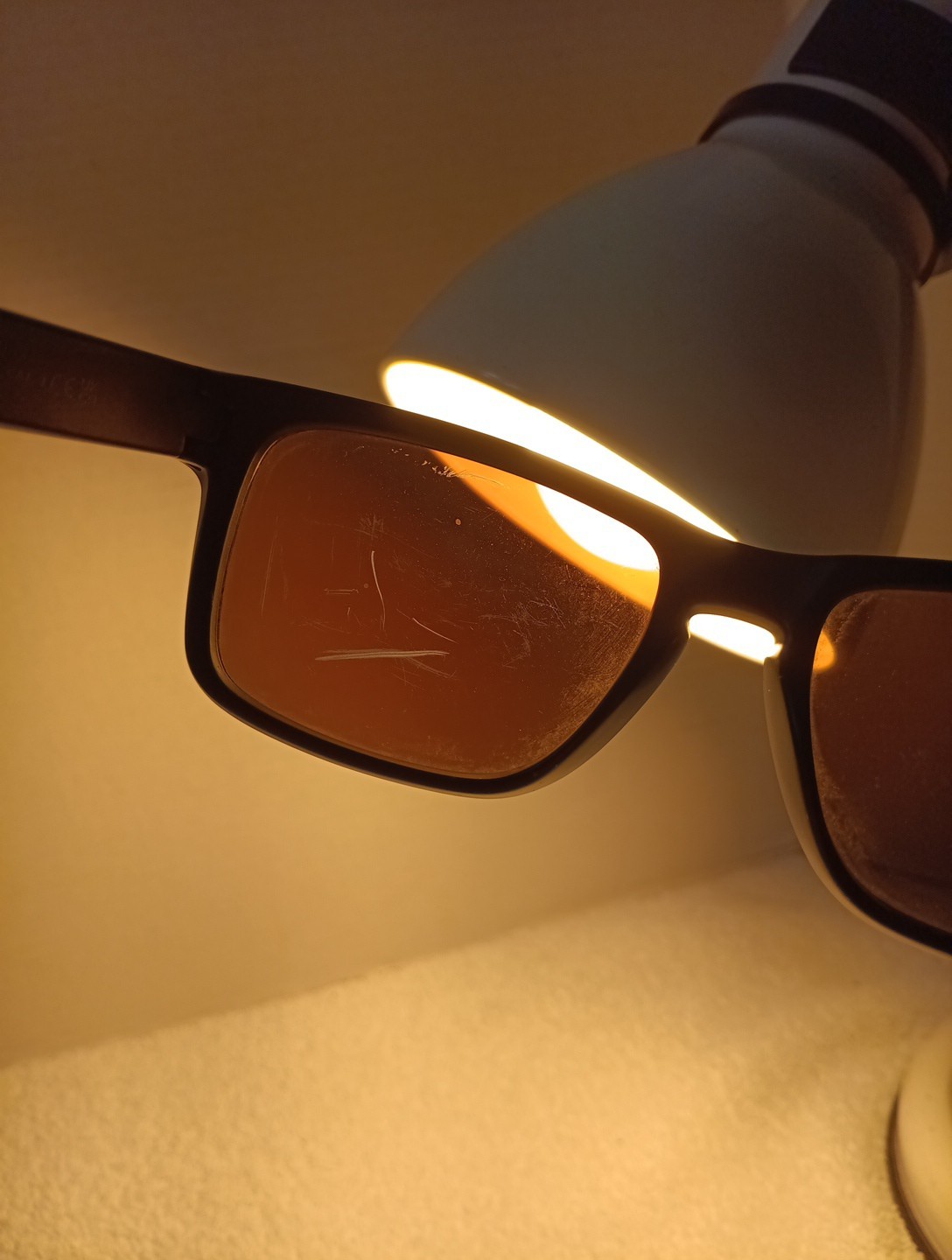 Blenders Blue Tundra Polarized Full Rim Sunglasses Left Lens Scratched