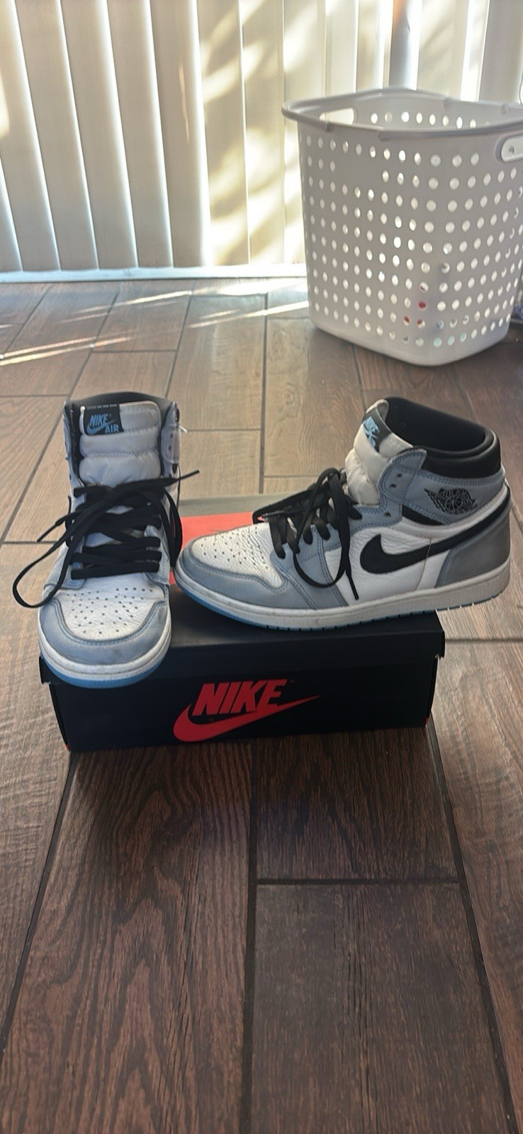 Jordan 1 Retro High OG University Blue Men’s Sneaker 555088-134
