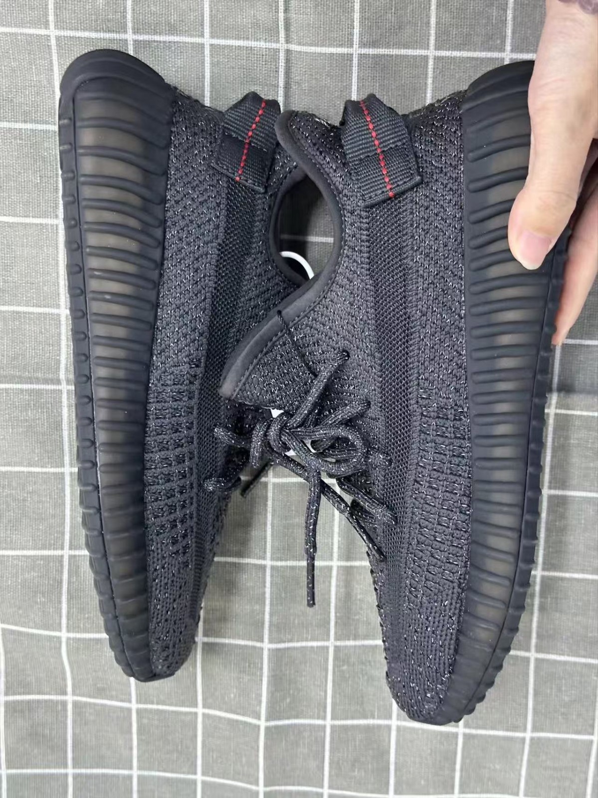 Adidas Yeezy 350 V2 Boost Men’s Sneakers Multiple Sizes