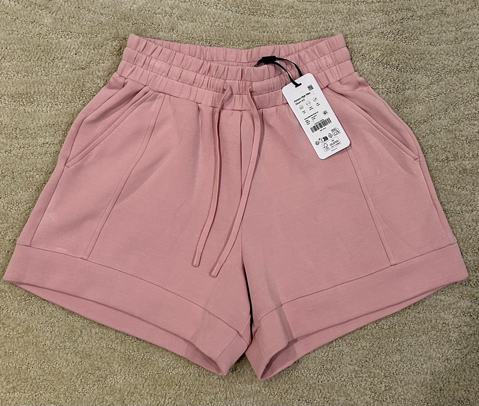 VARLEY Woman’s Zephyr mauve Atrium high rise 4.5″ short, SZ S, BNWT, L@@K*