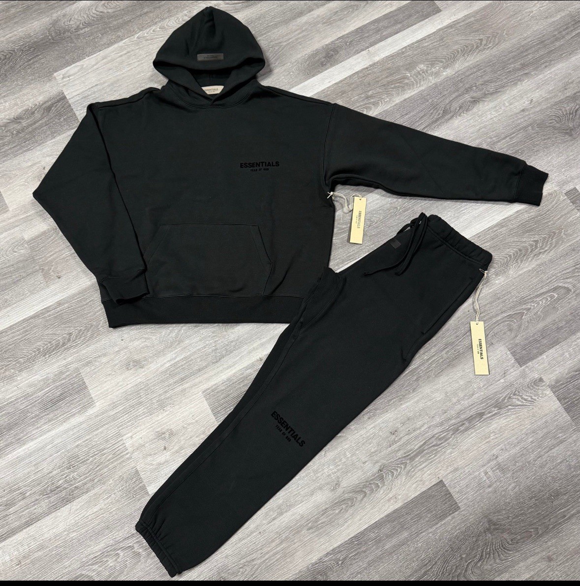 Essentials Stretch Limo Sweat Suit Size Extra Large ￼