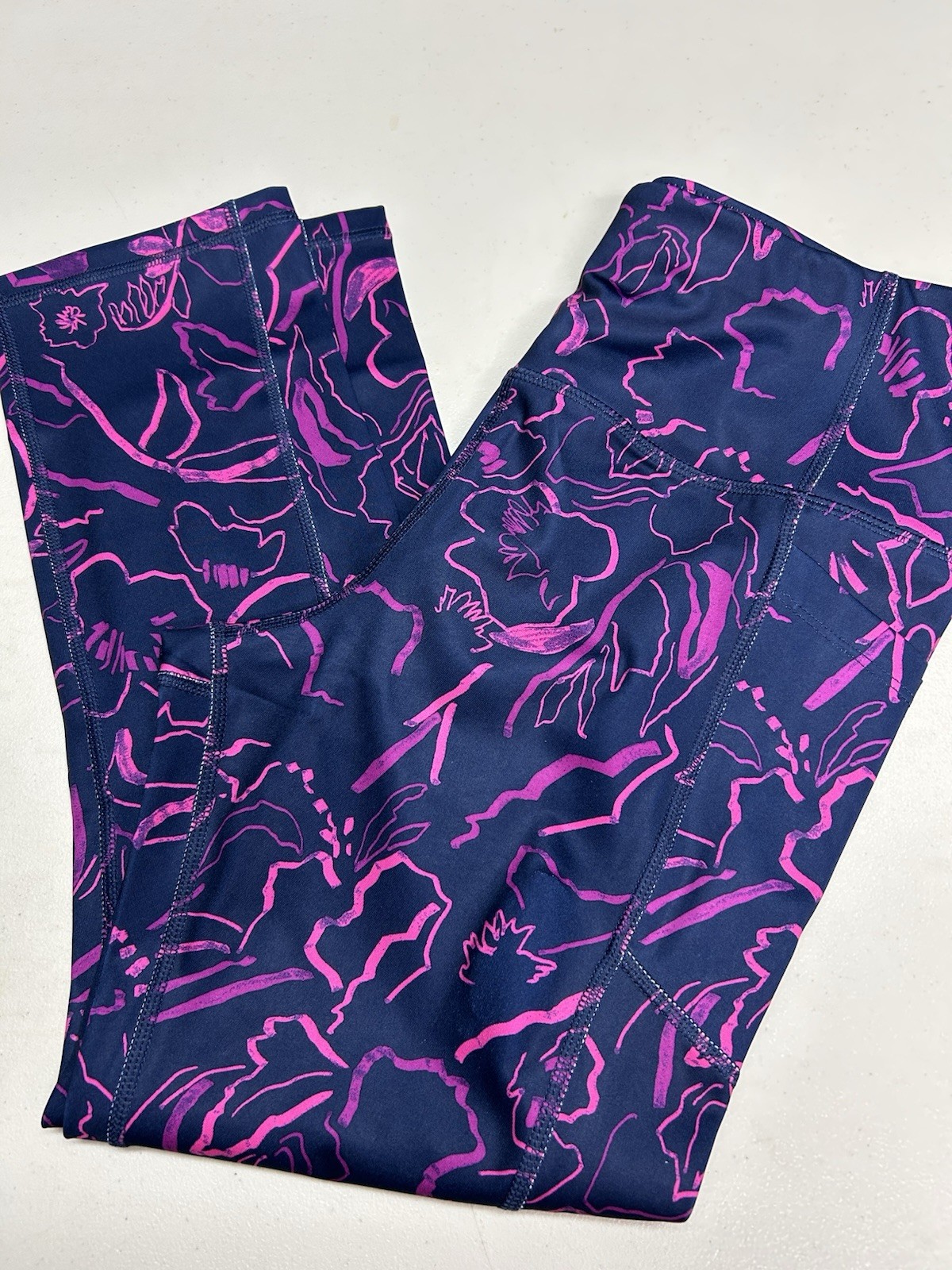 Avia Women’s Print Capri W/side Pocket Size M 8/10 NWT