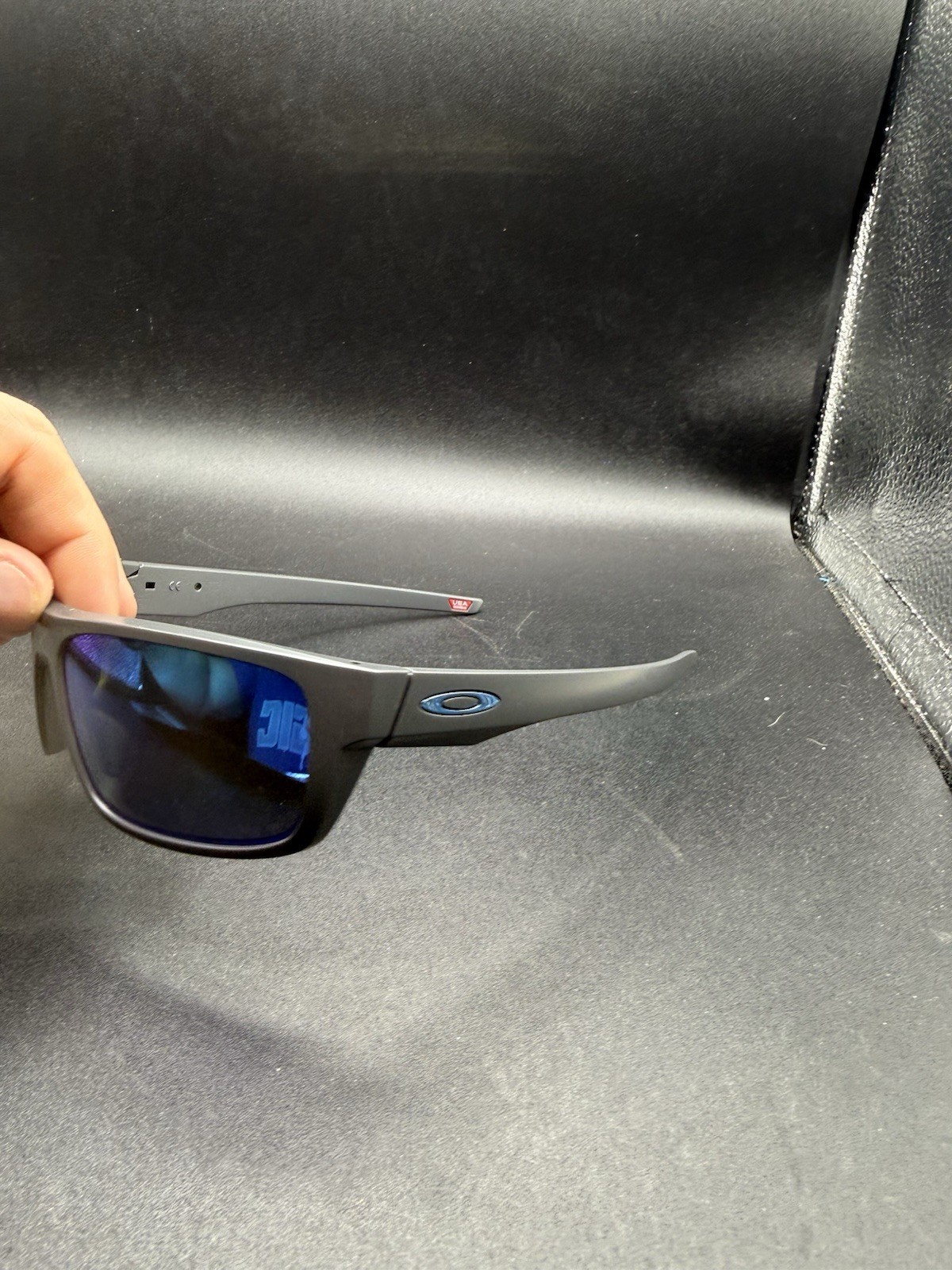 Oakley Drop Point Matte Dark Grey/Prizm Sapphire Iridium Polarized OO9367-0660
