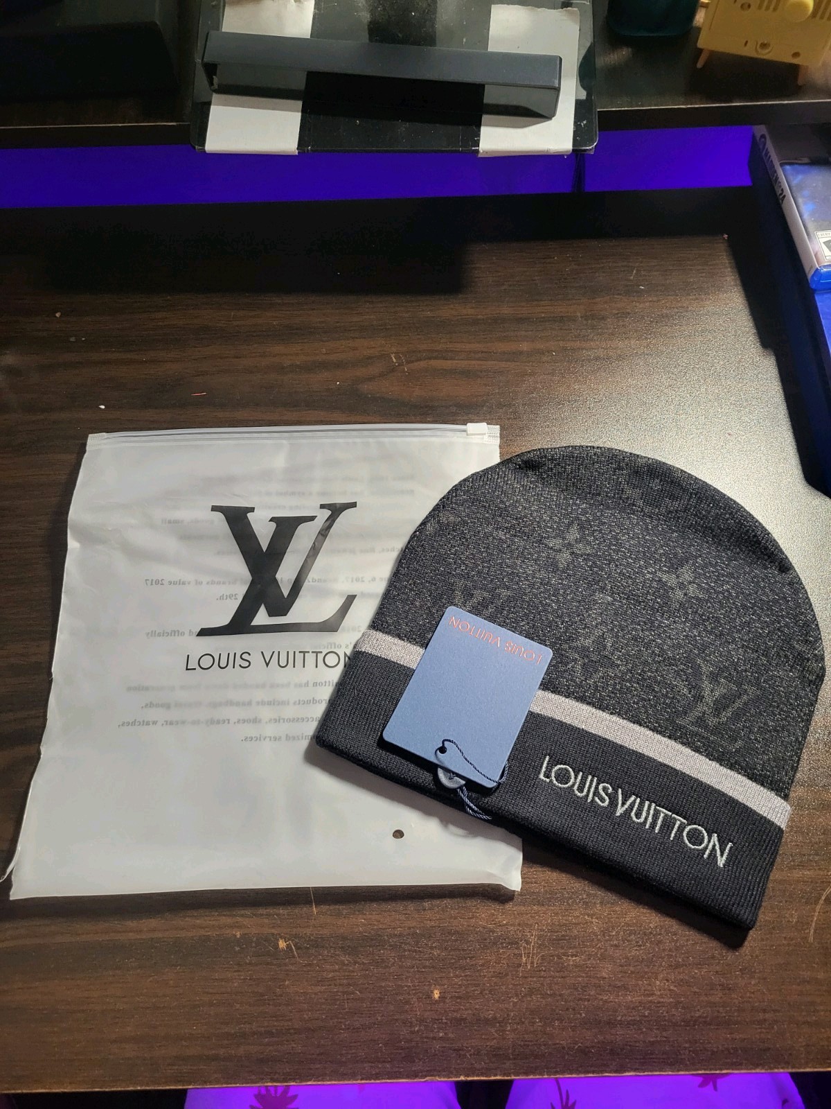 Louis Vuitton Men’s Gray/Black Striped Beanie Hat One Size Designer