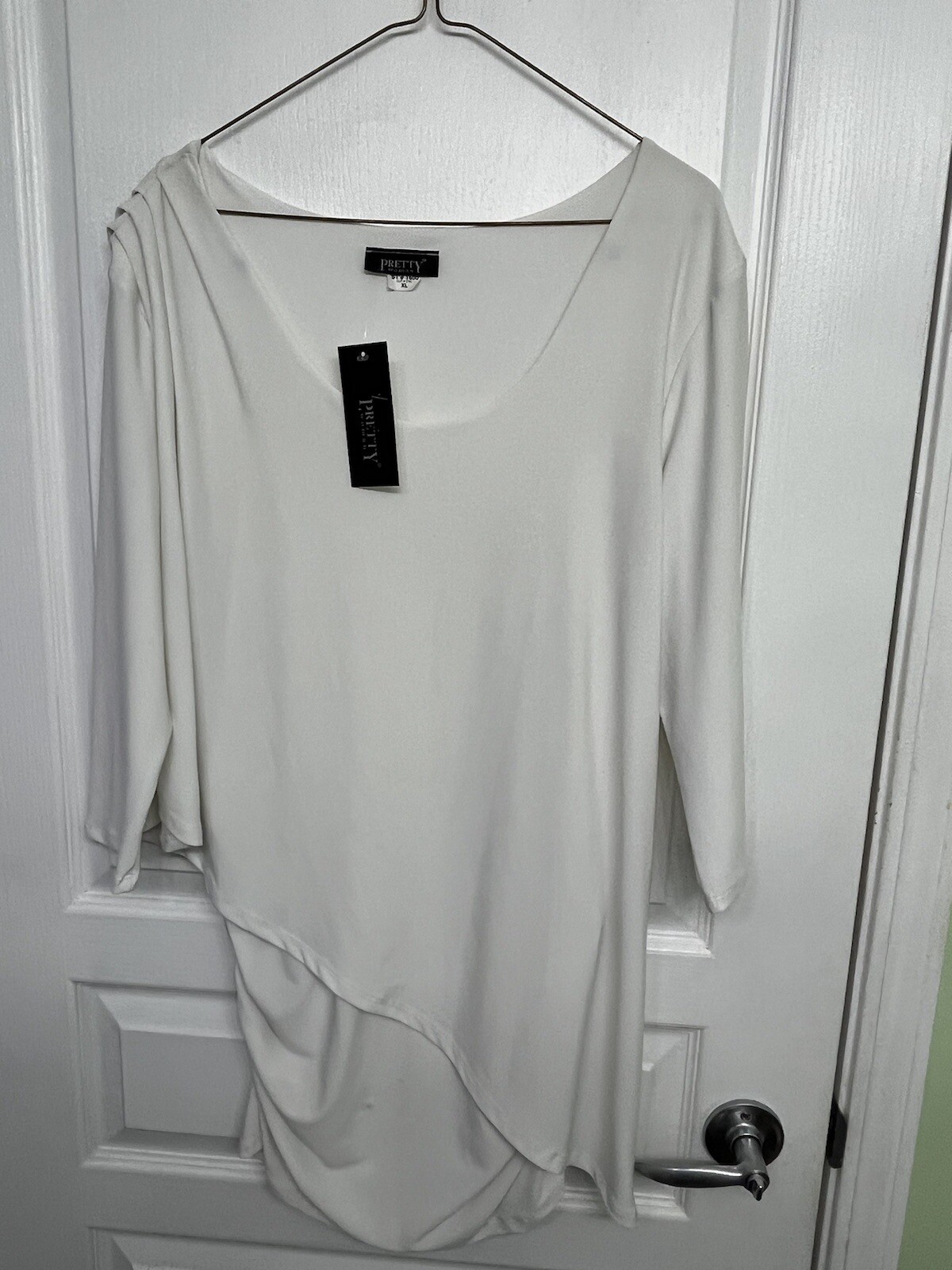 Pretty Woman White Polyester/Spandex Side Ruched 3/4 Sleeve Tunic Size XL. NWT!