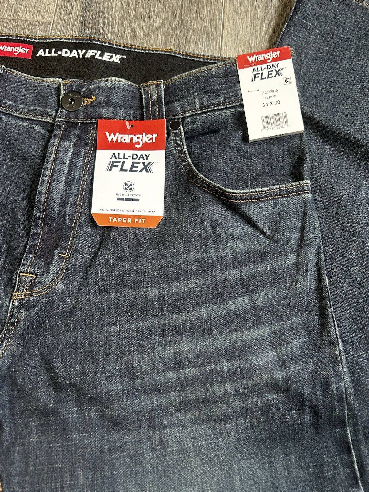 Wrangler Men’s Flex Taper Fit Denim Jeans with Performance Waistband 42×30