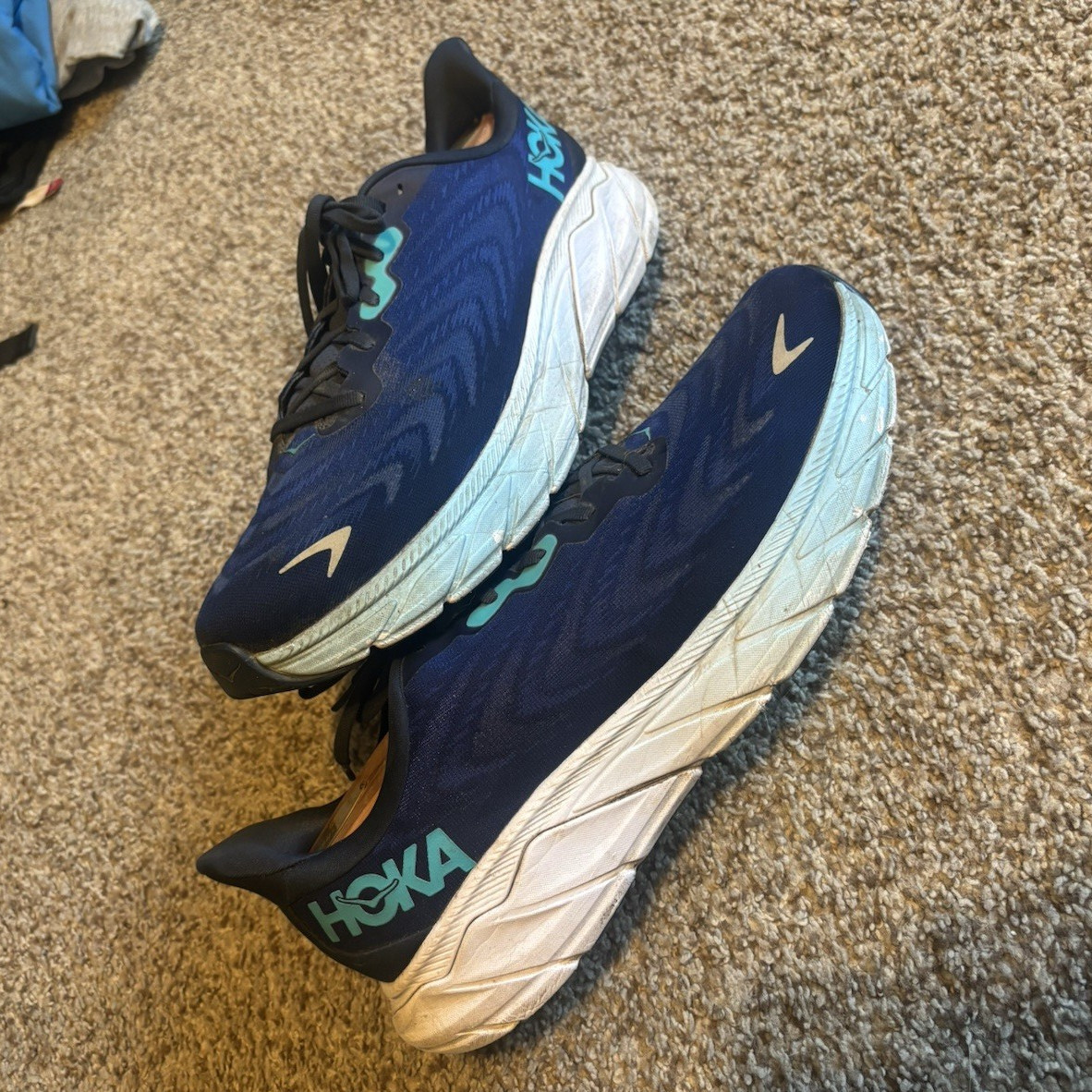 HOKA ONE ONE Arahi 6 Men’s Low Top Mesh Lace Up Sneakers Outer Space 1123194