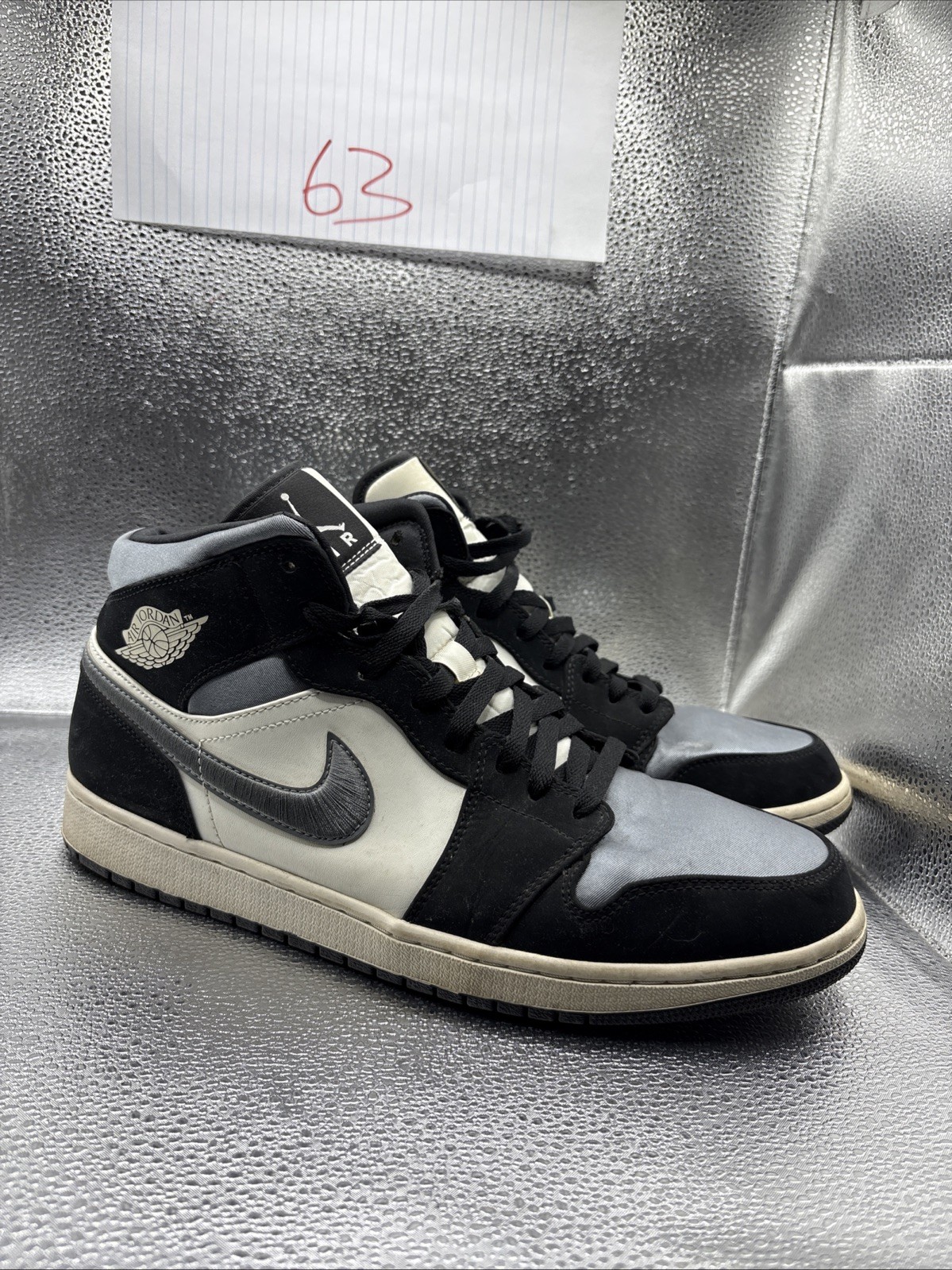 Nike Air Jordan 1 Retro Mid Men Size 13 852542-011 Satin Grey Toe Black Shoes