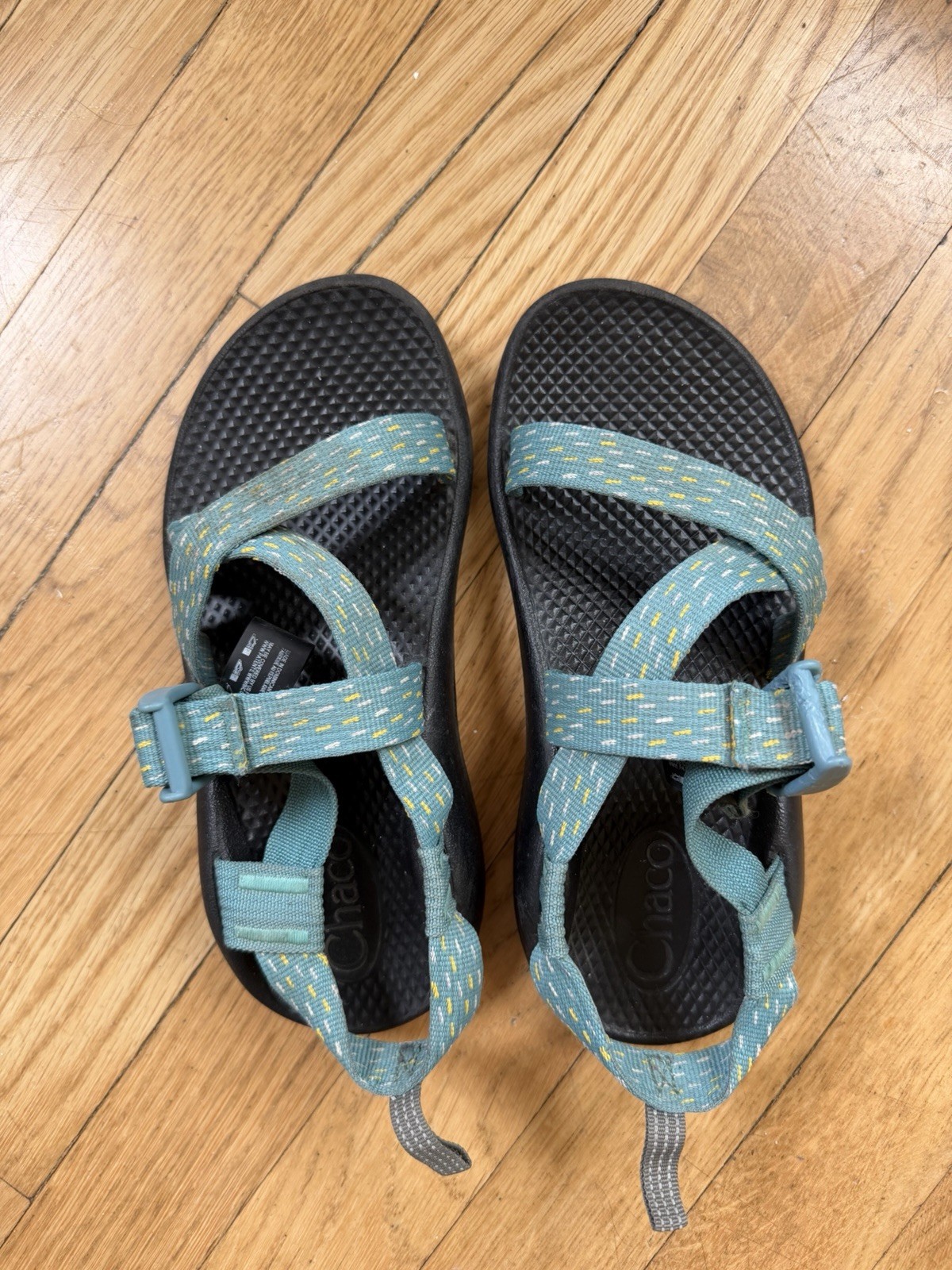 Kid’s Chacos Size 2