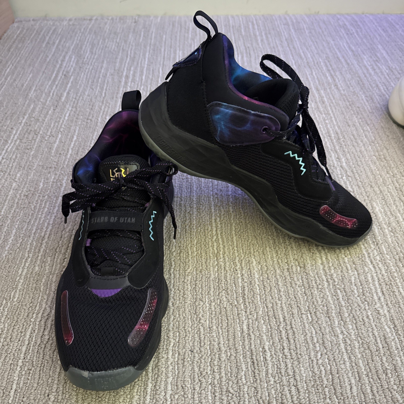 adidas D.O.N. Issue #3 Stars of Utah Mens 10 Basketball Shoes Donovan Mitchell
