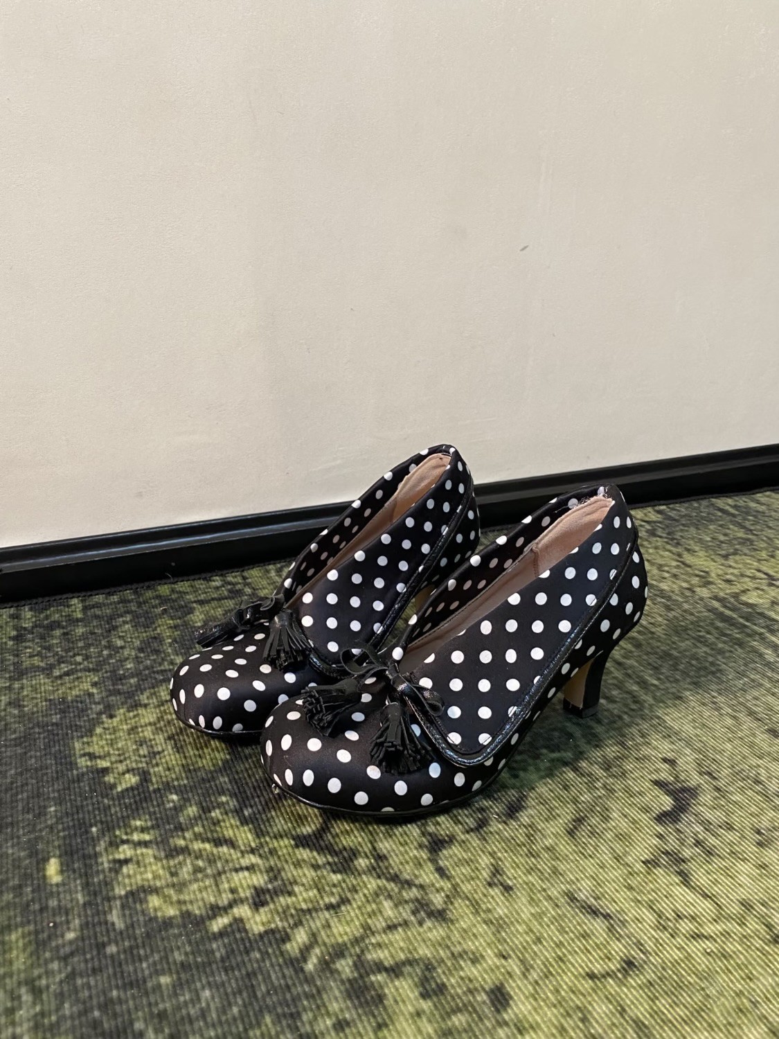 Women’s Faux Horse Hair Bow Tie Slip on Polka Dot Dress Shoes Mid Heel Elegant