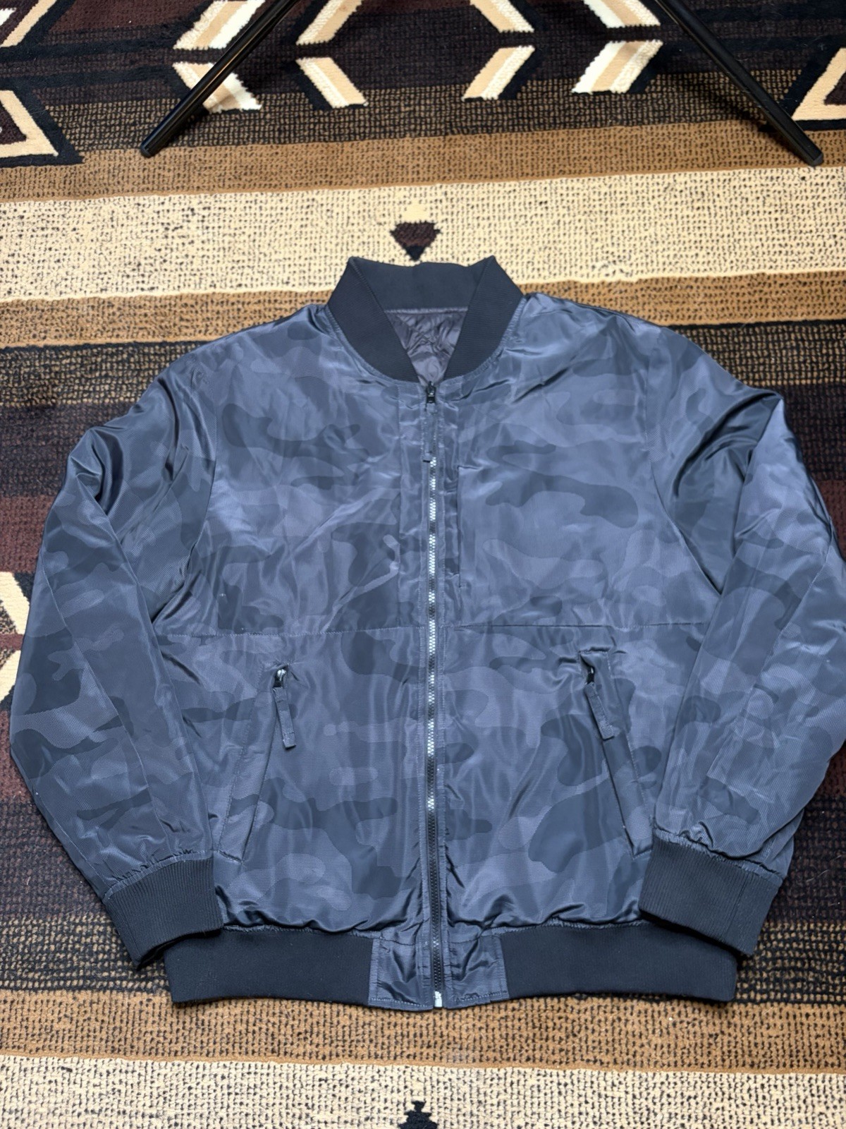 Saks Fifth Avenue Black Camo Reversible Down Filled Bomber Jacket Men’s Size 2XL