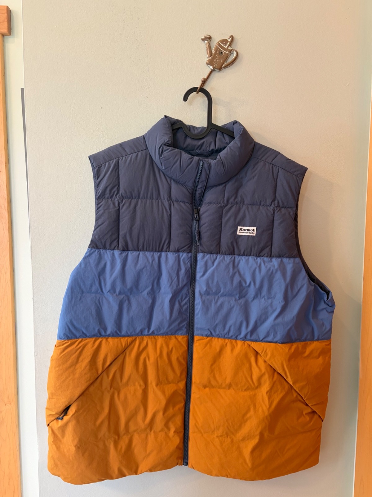 Marmot Ares Down Vest, Thunderhead/Rain Cloud/Honey Glaze XL Excellent Condition