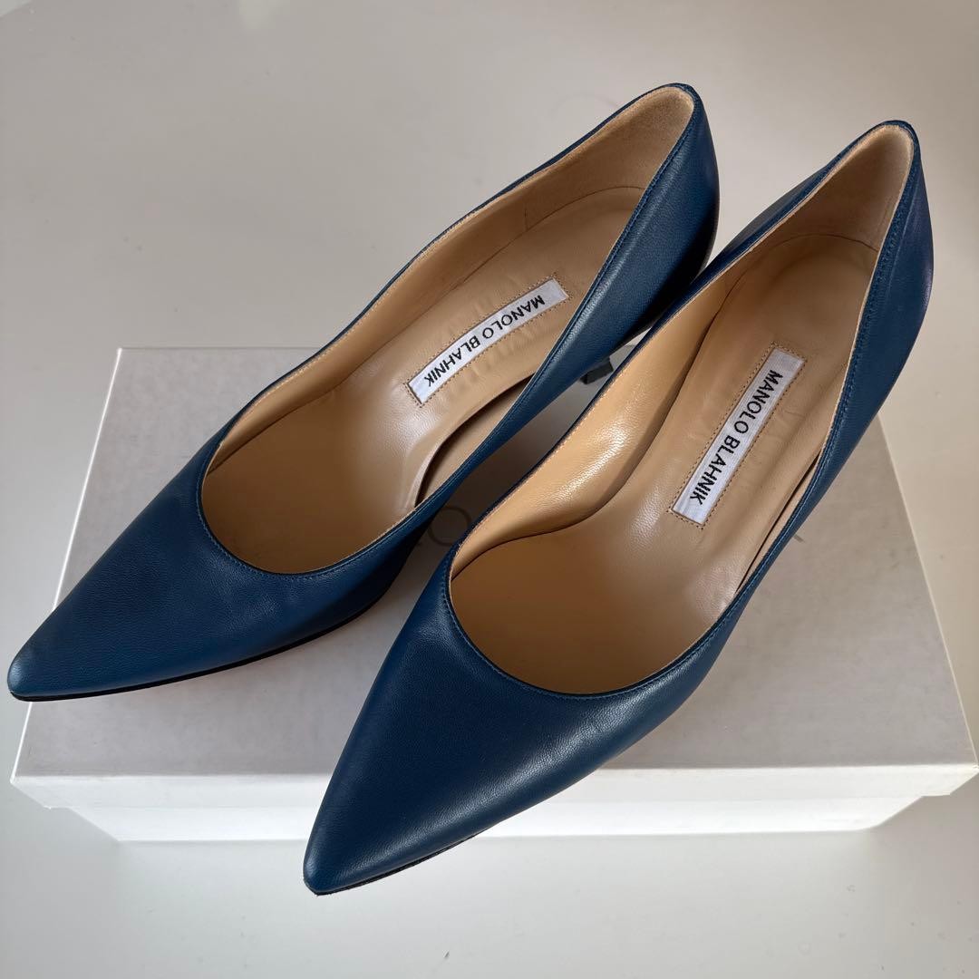 MANOLO BLAHNIK VARENNA Pumps Navy 37.5