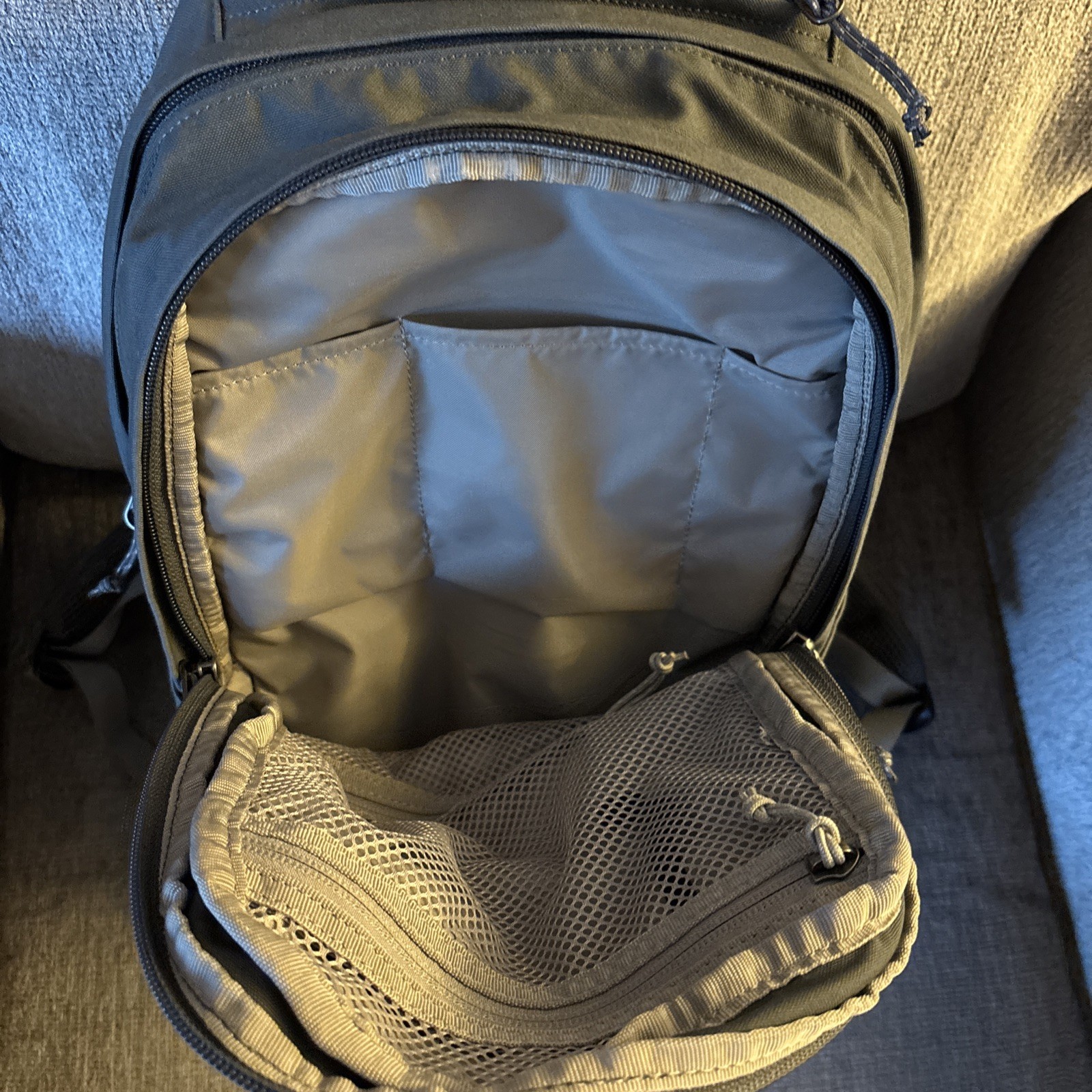 Fjallraven Raven 20 Backpack, Basalt