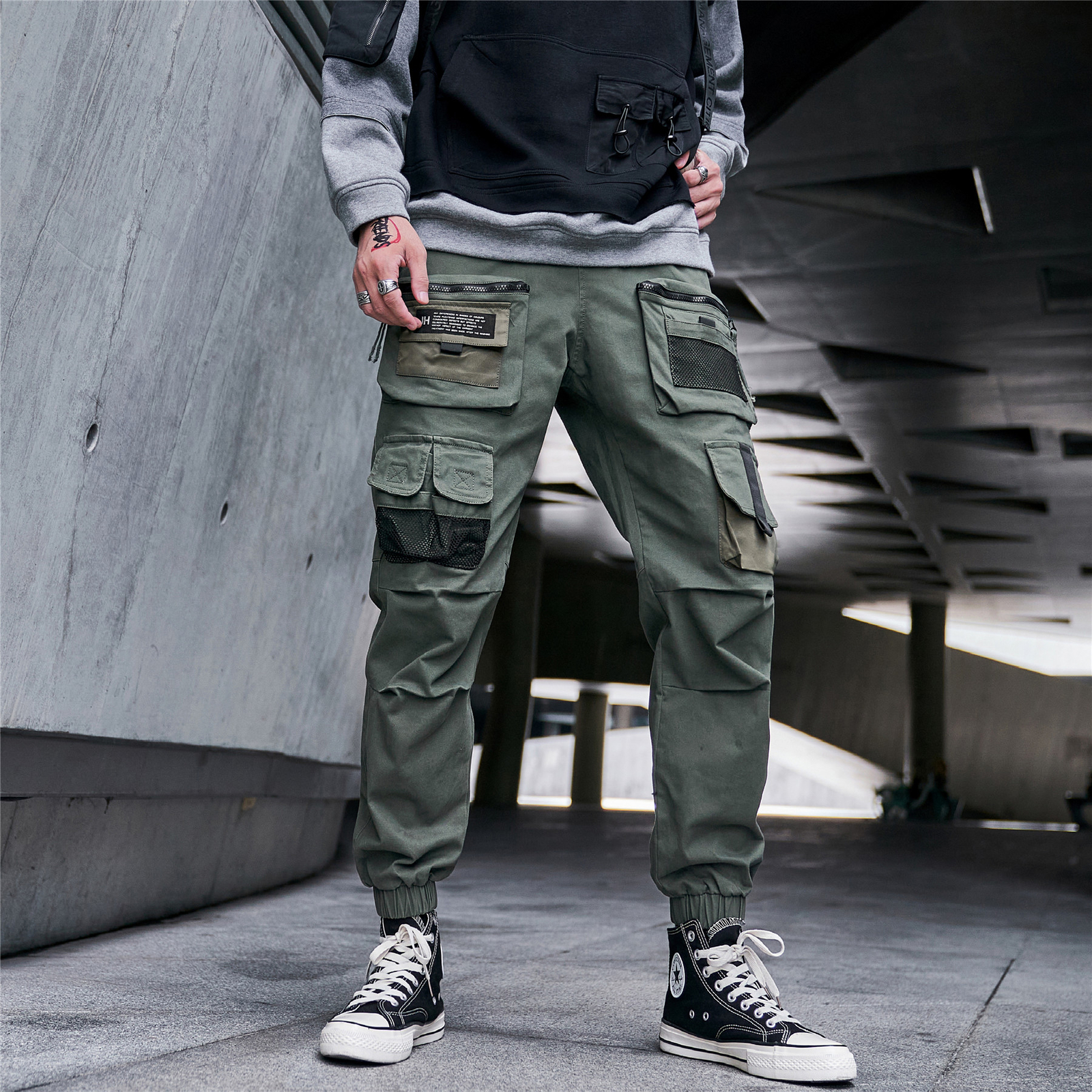 Niepce Men’s X11 Cargo Pants Techwear Loose Joggers with Multiple Pockets