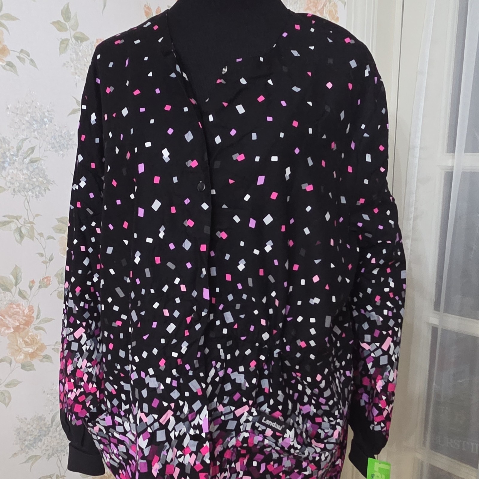 Landau Women’s Patterned Scrub Jacket 2XL Black Pink White Gray, NWT