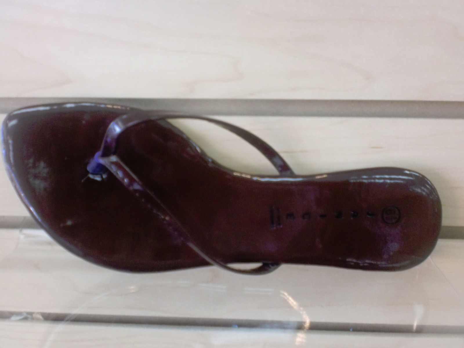 Good quality Flip Flops. Available in 6 Different colors. Janice Pavo