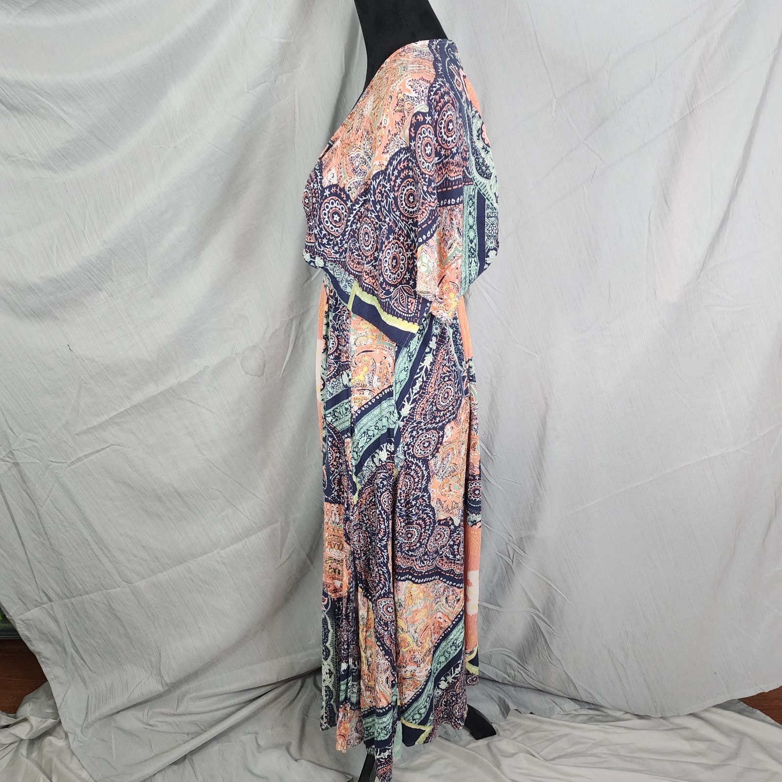 OLIVACEOUS Size Small Rayon Crepe Deep Plunge Double Slit Open Back Kimono Maxi