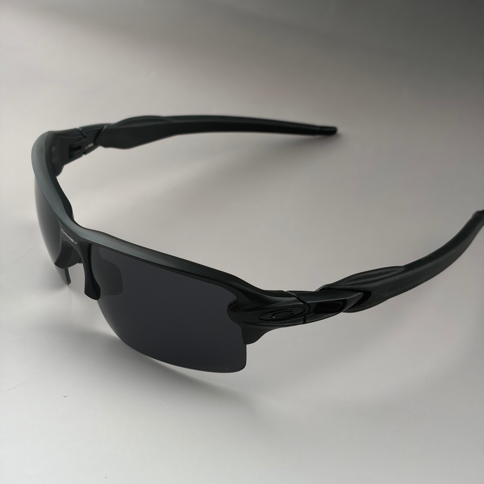 Oakley Flak Sunglasses Matte Black Frame Black Lens