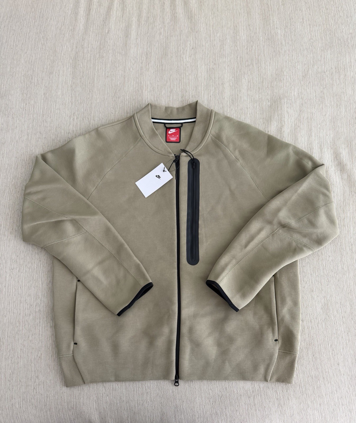 Nike Sportswear Tech Fleece Men’s Bomber Jacket Neutral Olive XL FB8008-276