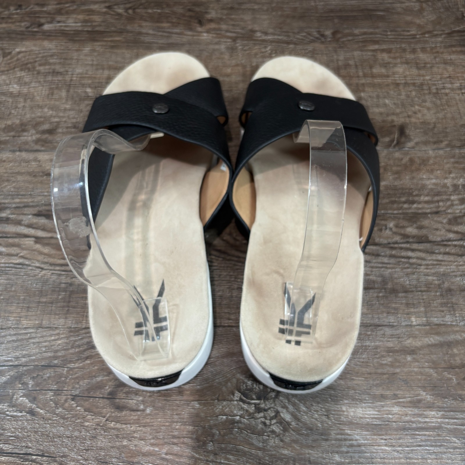 Kuru Breeze Sandals Women’s 11 Black White Leather Slides Slip-On Shoes Beach