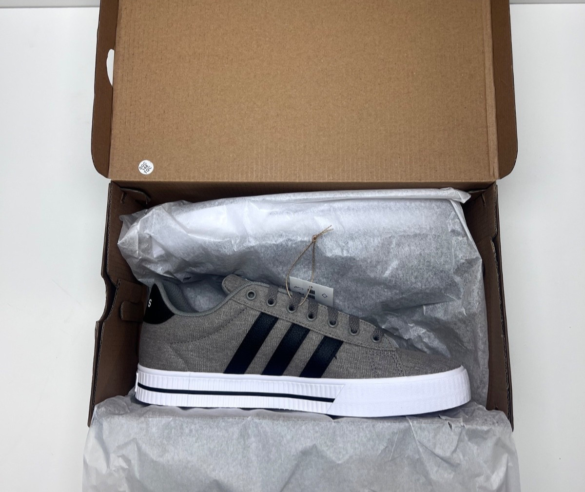 Adidas Daily 3.0 Mens Sneakers Dove Grey/White/Black New In Box Size 8.5-10.5