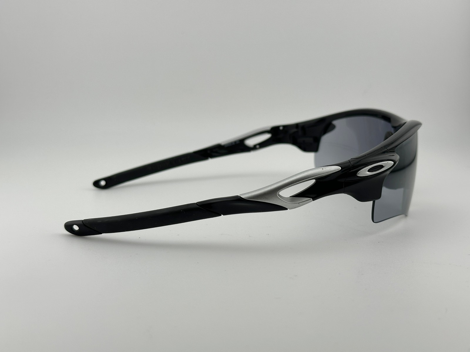 Oakley Radarlock Path Polished Black with 2 Lenses OO9181-42 Excellent Condition