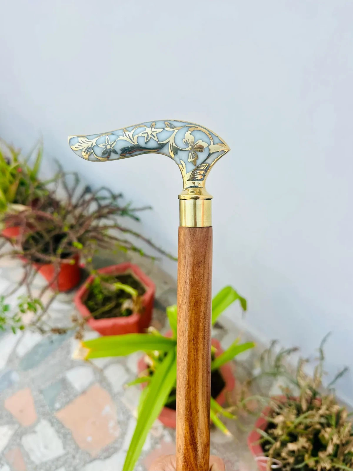 Handcrafted Floral Brass Cane Handle – Vintage Decorative Walking Stick Top