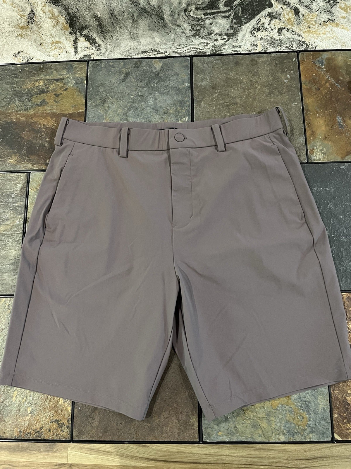 Sun Day Red Men’s Mauve Chino Shorts Flat Front Solid Regular Fit