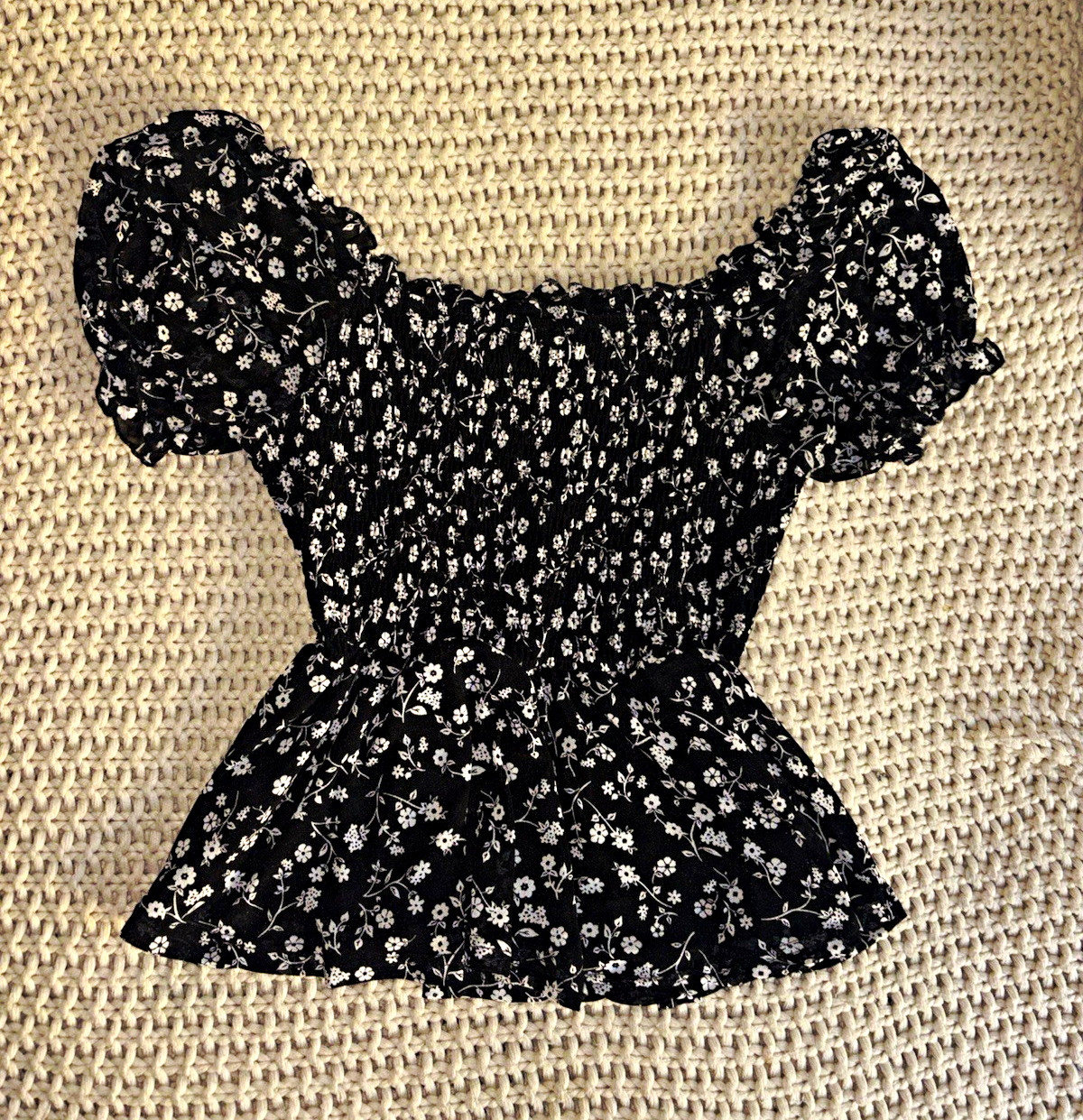 ember Black & White Floral Smocked Off Shoulder Puff Sleeve Peplum Blouse M