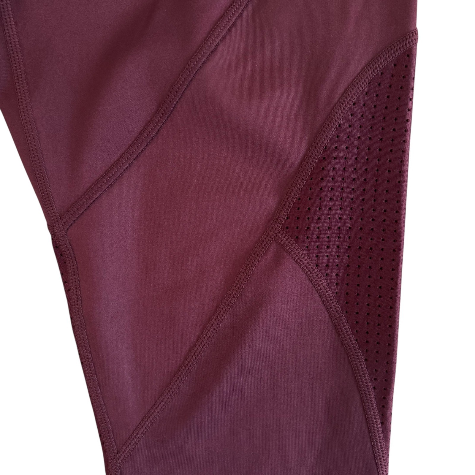 Fabletics Womens Medium Plum Mesh Panel High Waisted Pocket Leggings LG1935974