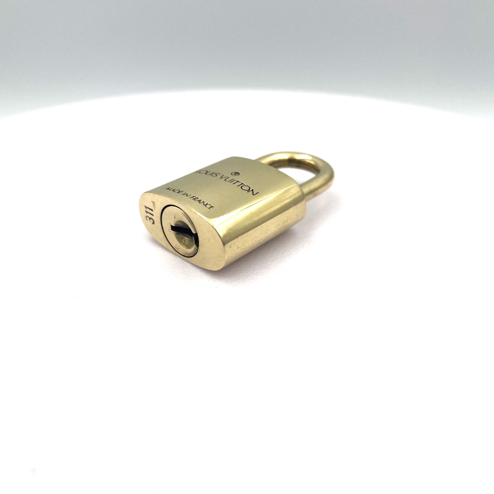 LOUIS VUITTON Padlock Key Set R10000 Random Numbers Polished Authentic
