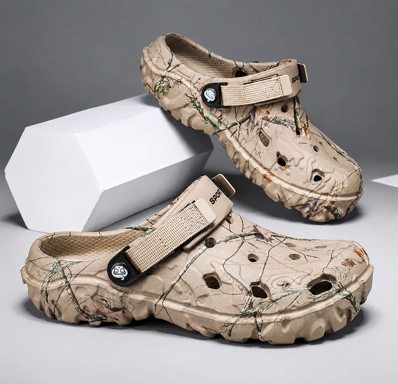 Men’s EVA Garden Clogs Camouflage Slip On Sandals Outdoor Beach Walking Shoes