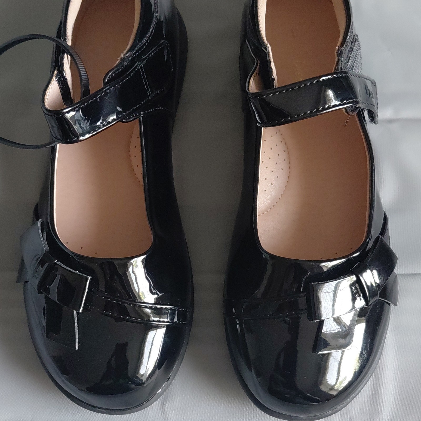 DewiPak Women’s Black Leather Mary Jane Flats Hook & Loop Round Toe US 3