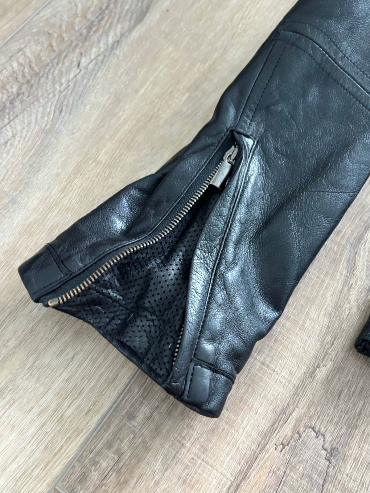 VKNAGRANI Mens Black Lambskin Leather Cafe Racer Moto Jacket Italy 48 US 38 M