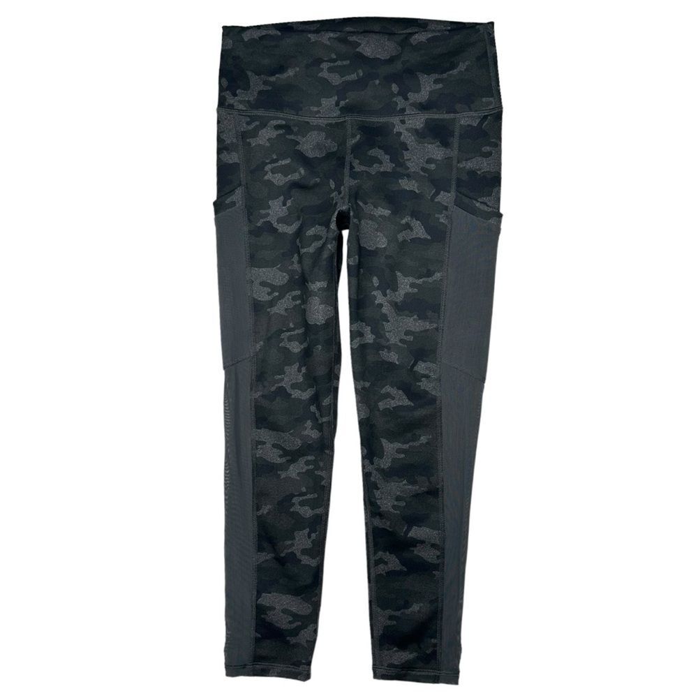 Fabletics On-The-Go PowerHold High-Waisted Capri 23″ Charcoal Heather Camo Small