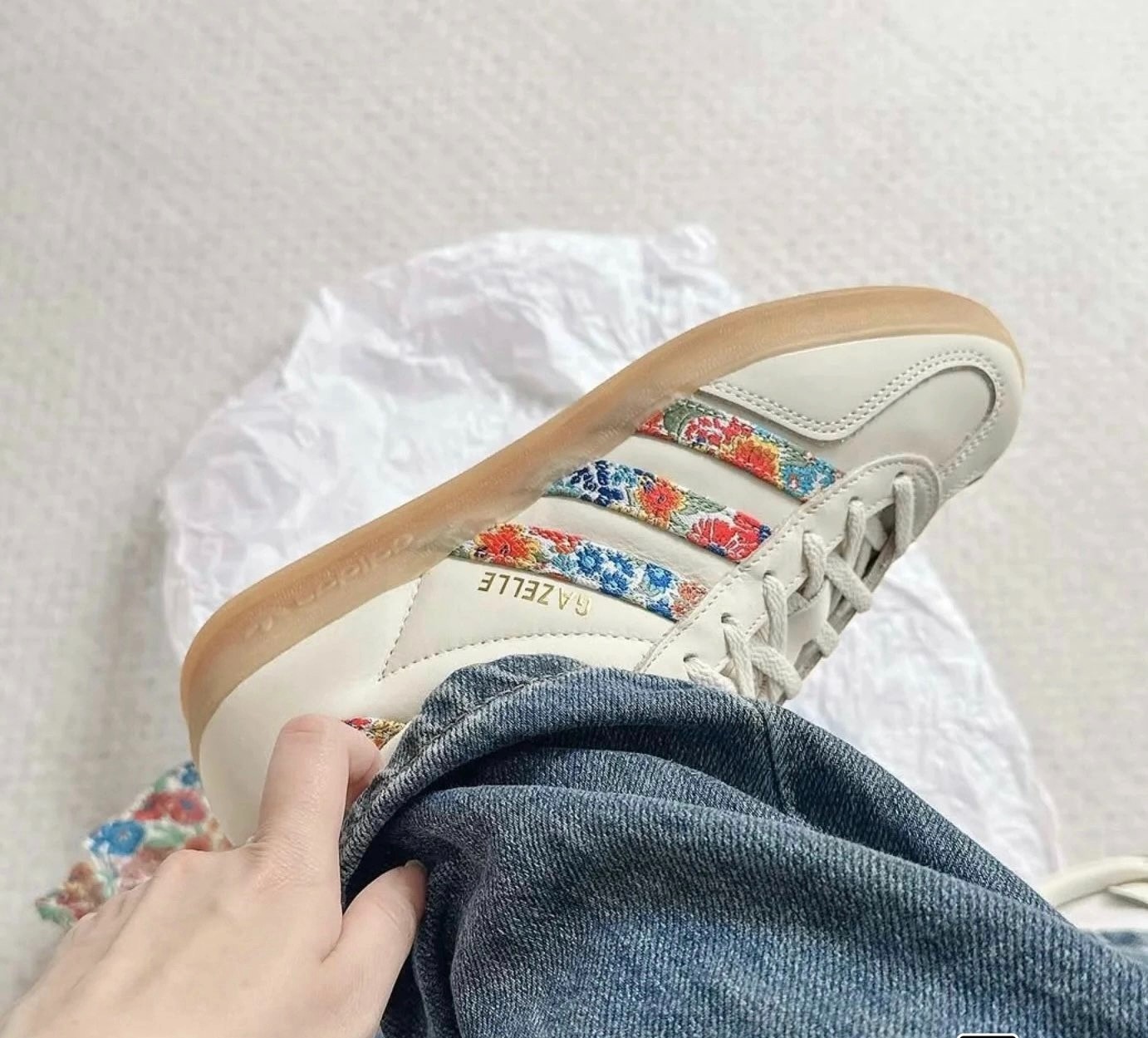adidas Gazelle x Liberty London Indoor Floral Embroidery Off White JH7370