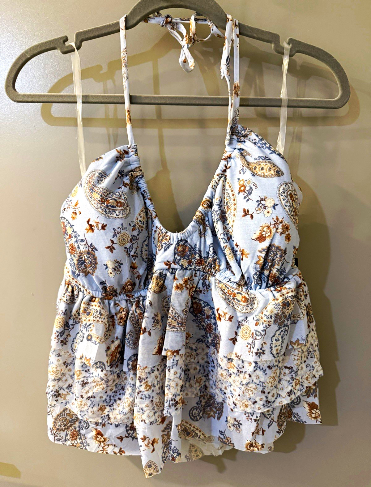 Medium NWT! Wild Fable Light Blue Floral Ruffle Tie halter Cami Top
