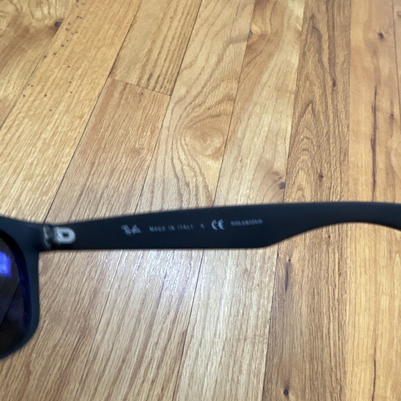Ray-Ban RB2132 New Wayfarer Sunglasses Matte Black Green Polarized 55-18 gallery